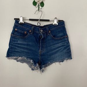 Levis Botton Fly Shorts Size 27